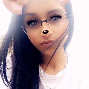 Meet your Posher, Aurea lee